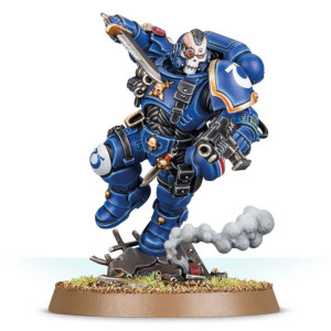 Warhammer 40K : Space Marines - Lieutenant in Phobos Armour